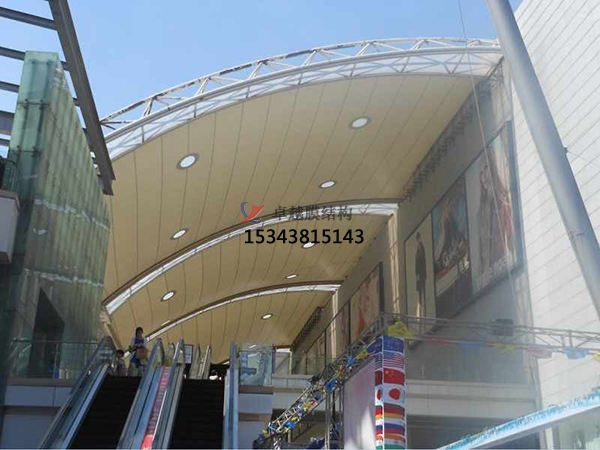 東莞膜結(jié)構(gòu)商場(chǎng)頂蓋【生產(chǎn)廠家】東莞步行街入口大門膜結(jié)構(gòu)遮陽棚公司